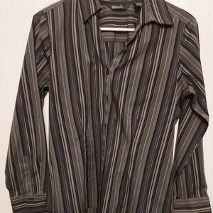 Eddie Bauer Men XS  96 cotton 4 % lastol VGC like new
